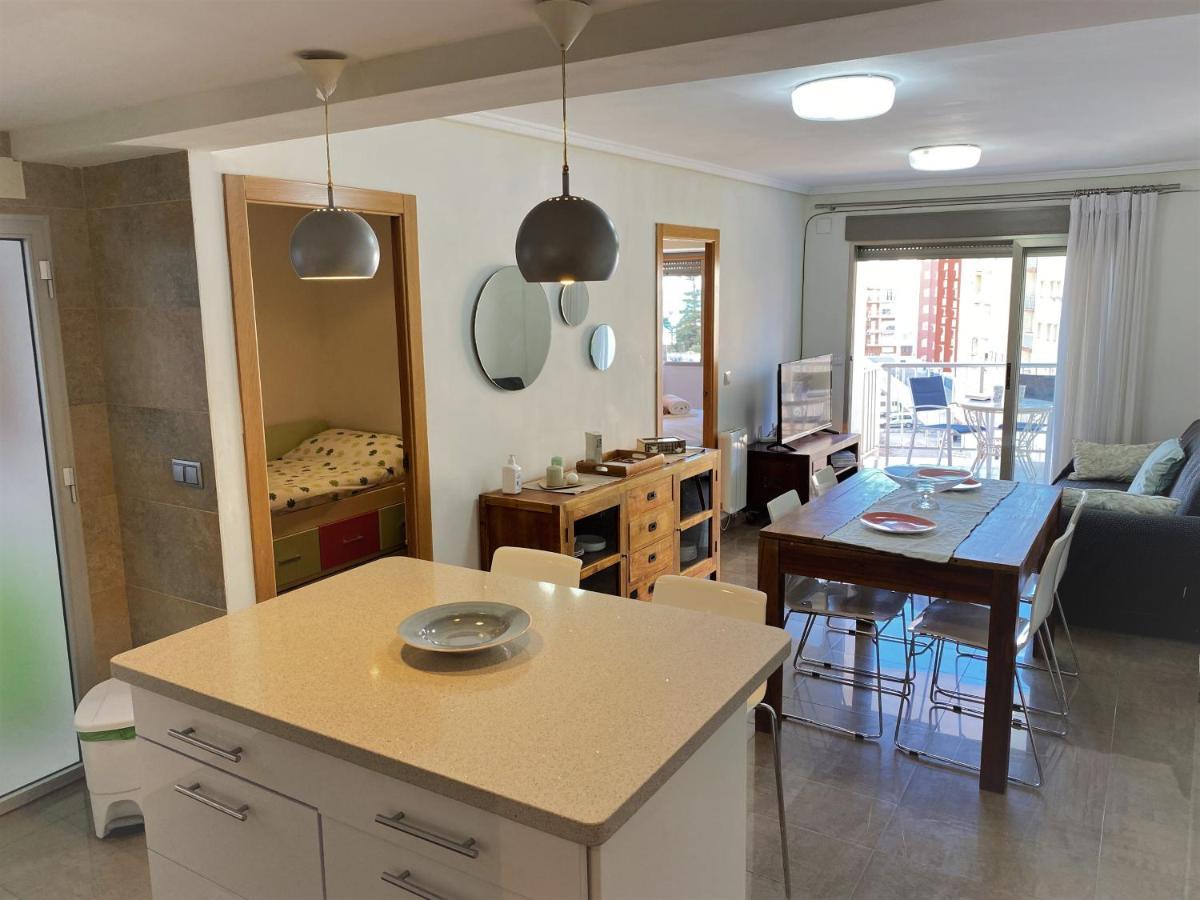 Renovated Apartment Steps Away From The Beach กูลเญรา ภายนอก รูปภาพ